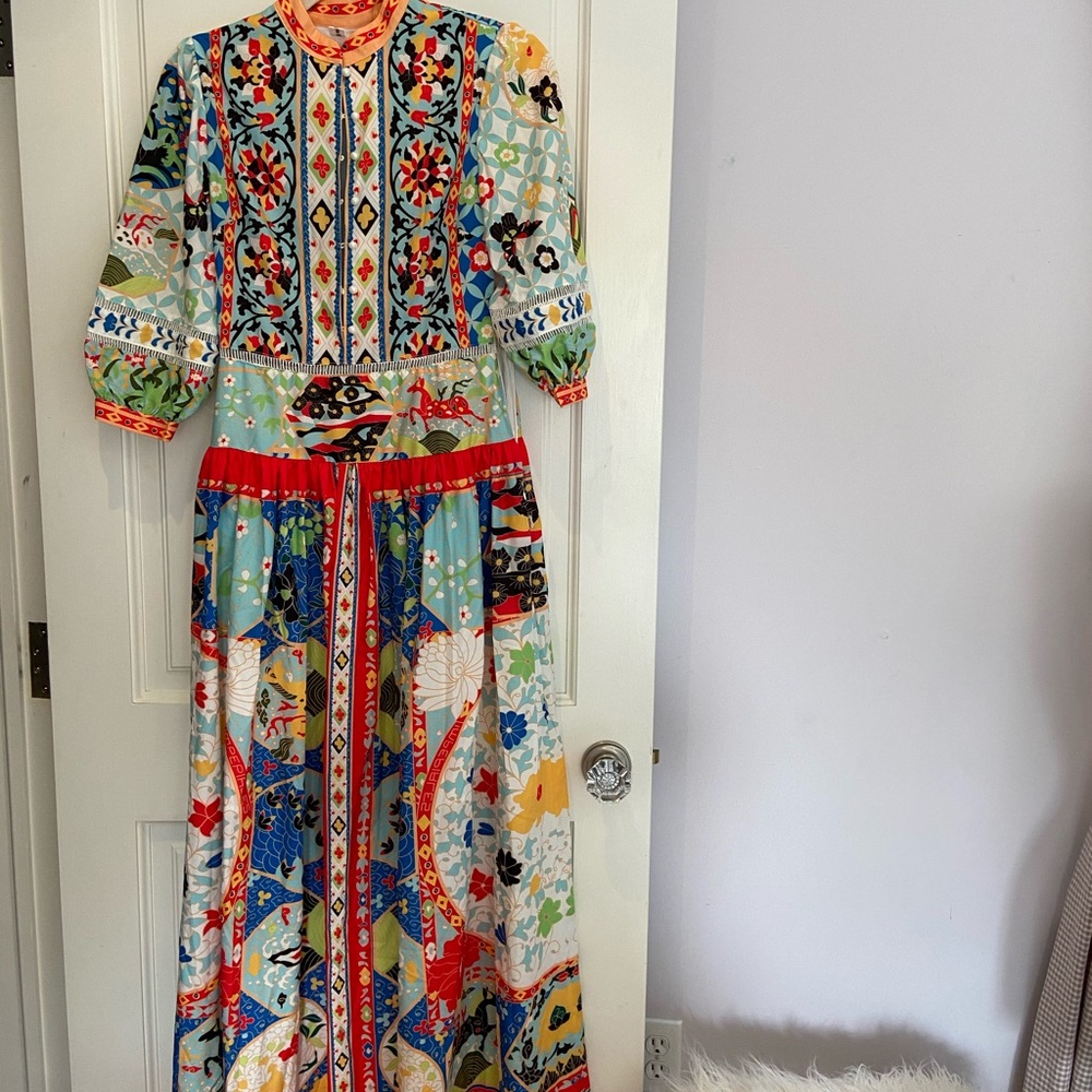 GORGEOUS NEVER WORN BOHEMIAN MAXI DRESS